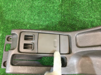 カップホルダー SUBARU LANCASTER OEM 92132AE000DG, 66150AE020DG BHE BH9 2000 beige 8L5