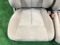 Juego de asientos SUBARU LANCASTER OEM 64010AE731GE, 64010AE721GE, 64221AE130GE, 64231AE130GE BHE BH9 2000 beige 8L5