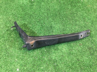 Крепление переднего бампера правое SUBARU GRAND WAGON OEM 57714AC001 BG9 1996 green 5V5