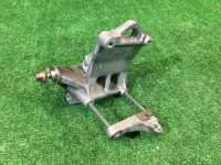 Крепление кондиционера SUBARU LANCASTER OEM 23950AA001 BHE 2000 beige 8L5