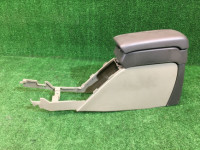 Бардачок подлокотник 92111AE010AD SUBARU LANCASTER