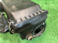 Корпус воздушного фильтра SUBARU LANCASTER OEM 46052AE000, 46051AE000 BHE BEE 2001 EZ30