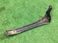 Soporte derecho del parachoques delantero SUBARU LANCASTER OEM 57707AE230 BHE 2001 green 1F8 1U7 1U6