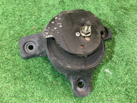 ยางแท่นเครื่องซ้าย SUBARU LANCASTER OEM 41022AE110 BHE BEE 2001 EZ30