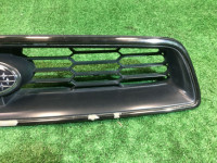 Решетка радиатора SUBARU LANCASTER OEM 91121AE260 BHE BH9 BH5 2001 green 1F8 1U7 1U6