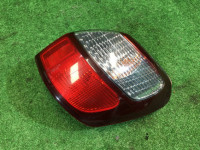 右尾灯 84201AE081 SUBARU LANCASTER
