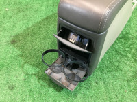 ช่องเก็บของและที่วางแขน кожа SUBARU LANCASTER OEM 92111AE030AD BH9 BHE BH5 1998 Beige 8L5