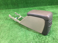 ช่องเก็บของและที่วางแขน кожа SUBARU LANCASTER OEM 92111AE030AD BH9 BHE BH5 1998 Beige 8L5