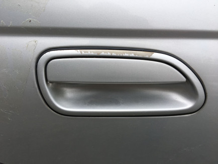 Puerta trasera derecha SUBARU LEGACY OEM 61400AC300, 63210AC200NA BG5 BG9 1997 silver 406
