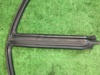 Borracha da porta direita SUBARU LEGACY OEM 62710AC100 BG5 BG9 1997 silver 406
