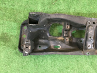 Travessa dianteira SUBARU LEGACY B4 OEM 20100AC021 BE5 BH5 1999 EJ206