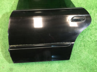 Puerta trasera izquierda SUBARU LEGACY B4 OEM 60400AE250 BE5 BE9 BEE 1999 black 88H