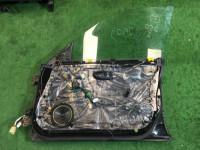 Puerta delantera derecha SUBARU LEGACY B4 OEM 60009AE000 BE5 BH5 BH9 BE9 1999 black 88H