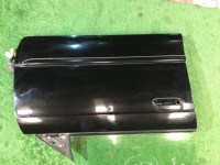 Puerta delantera derecha SUBARU LEGACY B4 OEM 60009AE000 BE5 BH5 BH9 BE9 1999 black 88H