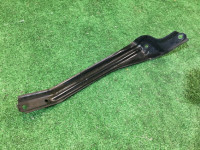 Soporte izquierdo del parachoques delantero SUBARU LEGACY B4 OEM 57707AE130 BE5 BH5 1999 black 88H