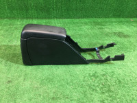 Guantera y reposabrazos SUBARU LEGACY B4 OEM 92111AE010ML BE9 BE5 BH5 2001 Silver 01G
