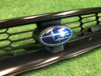 Решетка радиатора SUBARU LEGACY OEM 91121AE410 BHE BH9 BH5 2002 silver 01G