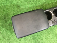 Бардачок подлокотник SUBARU LEGACY OEM 92114AG120JC, 92113AG050JC, 66150AG010JC, 66150AG070JC BP5 BL5 BLE BPE BP9 2006 silver 39D