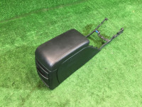 Бардачок подлокотник кожа 92111AE030ML SUBARU LEGACY B4