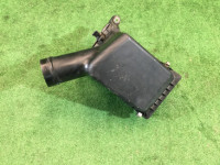 Корпус воздушного фильтра SUBARU LEGACY B4 OEM 46051AE000, 46052AE001 BEE BHE 2002 EZ30