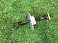Ограничитель двери передний 62302FC000 SUBARU LEGACY B4