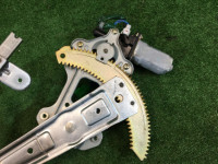 Стеклоподъемник передний левый SUBARU LEGACY B4 OEM 61188AE010 , 61222AE010 BEE BE9 BE5 2002
