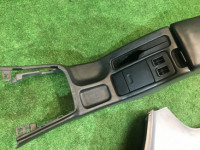 手套箱与扶手 SUBARU LANCASTER OEM 92111AE010AC, 66150AE020ML, 92132AE000ML BH9 BH5 BHE BE5 BE9 BEE 2001 grey 1U2