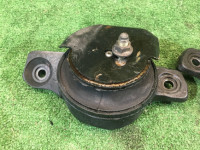 Apoios do motor SUBARU LANCASTER OEM 41022AE021, 41022AE031 BH9 BE9 BH5 BE5 2001 EJ254