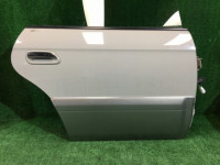 Puerta trasera derecha SUBARU LANCASTER OEM 60400AE420 BHE BH9 2000 Beige 8L5