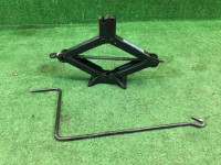 Домкрат SUBARU LANCASTER OEM 97030AC061, 97040AC010 BHE BH9 2000
