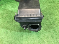 Корпус воздушного фильтра SUBARU LANCASTER OEM 46052AE000, 46051AE000 BHE BEE 2000 EZ30