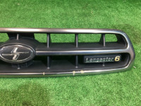 Решетка радиатора 1 SUBARU LANCASTER OEM 91121AE190 BHE BH9 2000 Beige 8L5