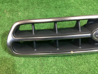 Решетка радиатора 1 SUBARU LANCASTER OEM 91121AE190 BHE BH9 2000 Beige 8L5