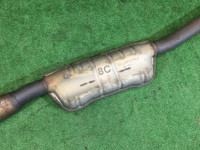 Средняя часть глушителя SUBARU LANCASTER OEM 44200AE080 BHE BEE 2000 EZ30