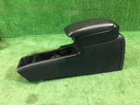 グローブボックス・アームレスト SUBARU LEGACY OEM 92111AG000JC BLE BPE BP5 BL5 BL9 BP9 2003 black 32J