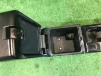 グローブボックス・アームレスト SUBARU LEGACY OEM 92111AG000JC BLE BPE BP5 BL5 BL9 BP9 2003 black 32J