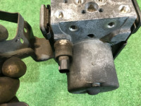 กล่อง ABS VDC SUBARU LEGACY OEM 27596AG090 BLE 2003 EZ30