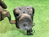 กล่อง ABS VDC SUBARU LEGACY OEM 27596AG090 BLE 2003 EZ30