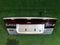 Крышка багажника 57501AE040, 84251AE03A SUBARU LEGACY