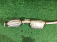 排气中段 SUBARU LEGACY OEM 44200AE050 BE9 BH9 2001 EJ254