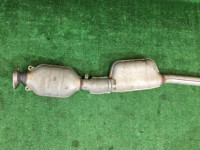排气中段 SUBARU LEGACY OEM 44200AE050 BE9 BH9 2001 EJ254
