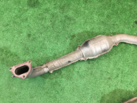 Выпускной коллектор Штаны SUBARU LEGACY B4 OEM 44101AE040, 44101AE050 BEE BHE 2002 EZ30