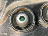 Travessa traseira SUBARU LANCASTER OEM 20152AE000 BHE BH9 BH5 BE5 BE9 BEE 1999 EJ254