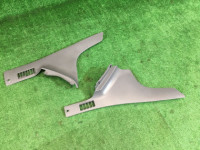 手套箱与扶手 SUBARU LANCASTER OEM 92111AE010AC BHE BH9 BH5 1999 white / grey 8K2