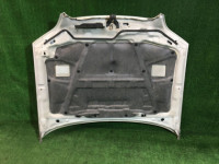 Капот SUBARU LANCASTER OEM 57229AE000 BHE BH9 BH5 BE5 BE9 BEE 1999 white / grey 8K2