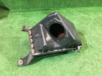 Корпус воздушного фильтра 46053AC090, 46053AC080 SUBARU LANCASTER