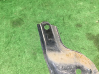 Крепление переднего бампера левое SUBARU LANCASTER OEM 57707AE240 BHE BH9 1999 white / grey 8K2