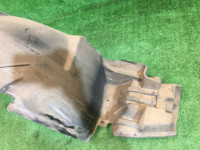 Подкрылок передний правый SUBARU LANCASTER OEM 59110AE020 BHE BH9 1999 white / grey 8K2