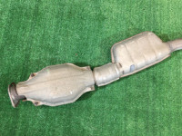 中間マフラー катализатор SUBARU LEGACY OEM 44200AE120 BE5 BH5 2001 EJ206