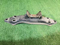 Балка акпп 41022AC150, 41011AE010 SUBARU LANCASTER